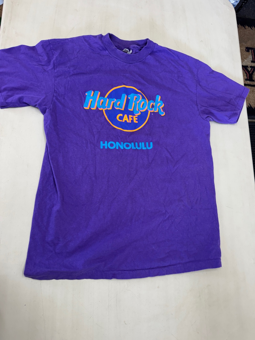 Hard Rock Honolulu Large Purple. Snag/hole on back. See pics